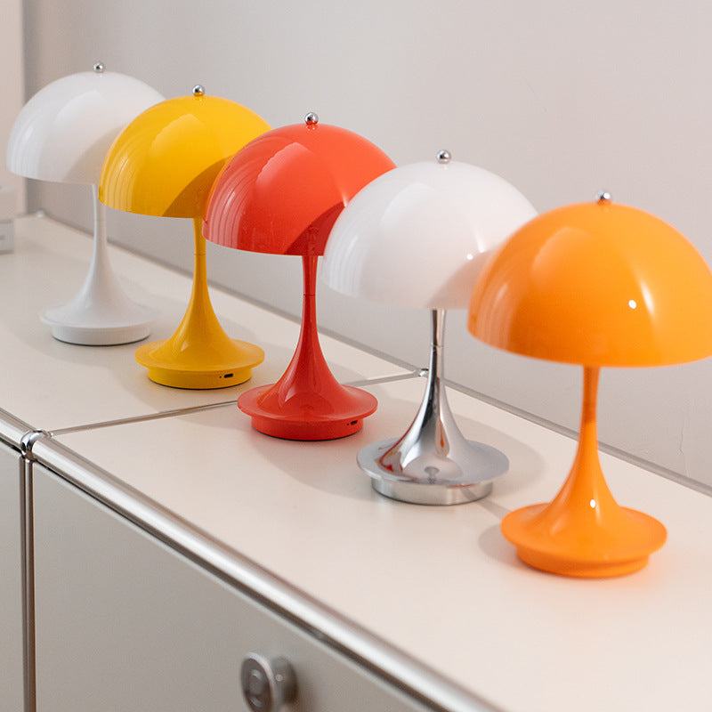 Panthella Mushroom Table Lamp